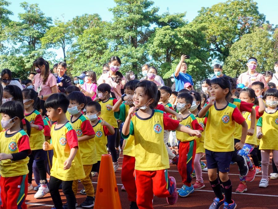中台科大廍子非營利幼兒園舉辦首場親子運動會
