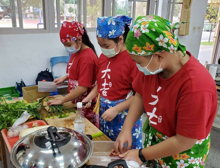 料理小達人觀摩賽  16所國中小參與