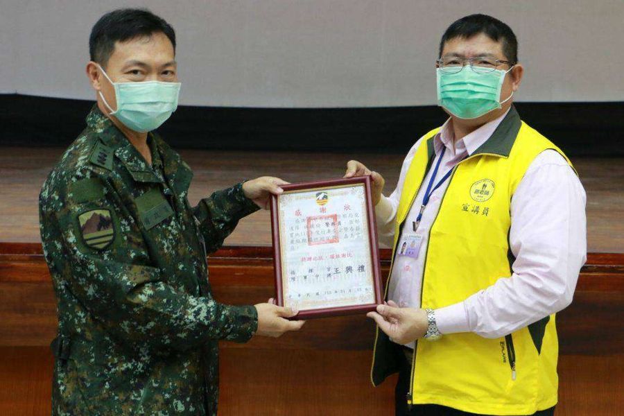 中警交大向國軍弟兄宣導春節交通安全