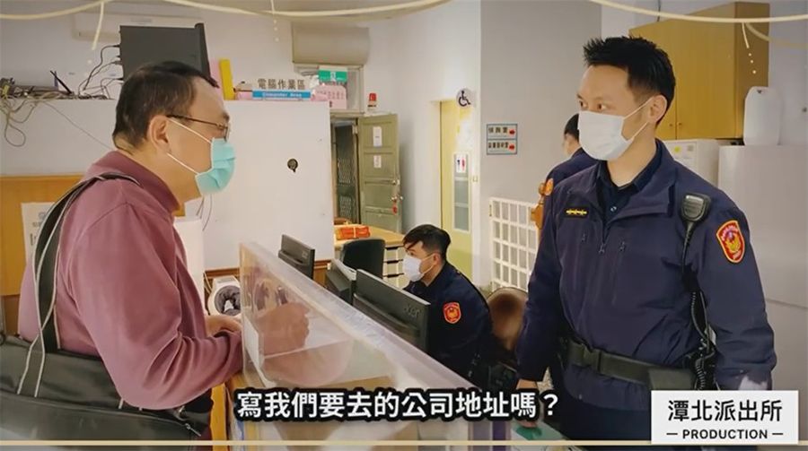 台中潭北警宣導護鈔服務 預防遭搶讓民眾過好年