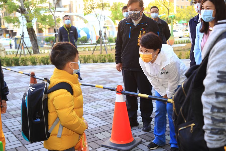 各級學校今天開學　市長盧秀燕視察要求防疫上緊發條