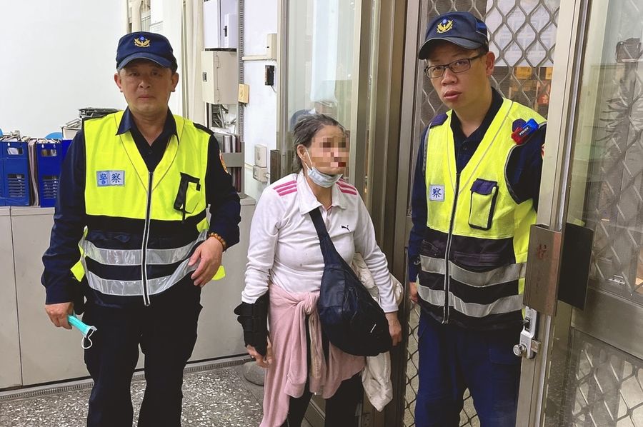 婦人迷途20公里  東勢暖警助返家