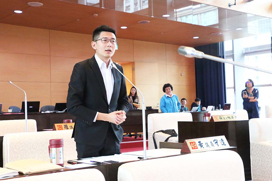 黃守達問政積極超越議員極限