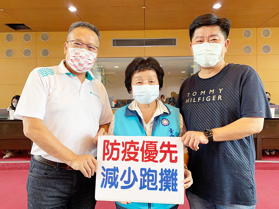 民代跑攤趴趴走 恐成防疫破口