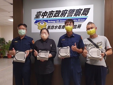 送鰻魚肉粽給派出所　業者慰勞警察辛勞