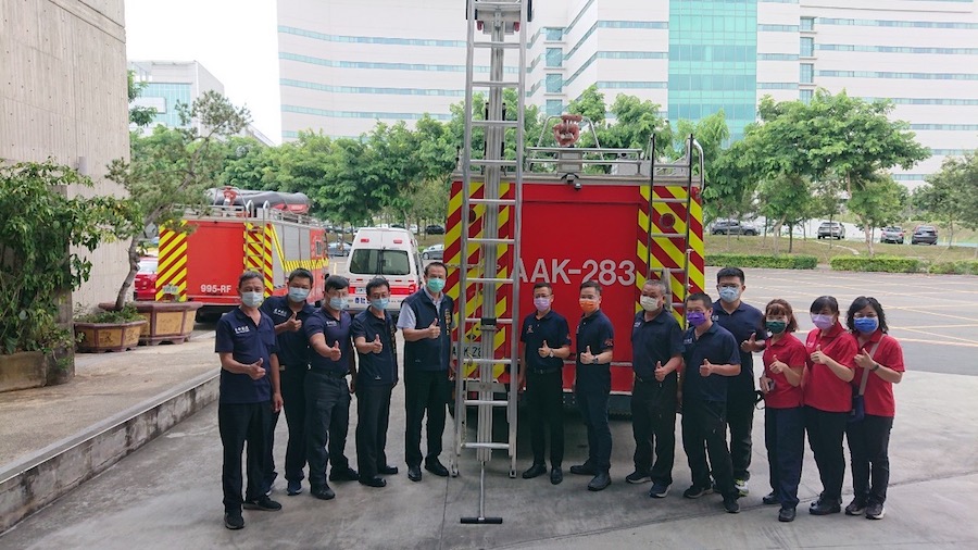 慶鴻機電工業捐贈美式消防梯 中市消防局感謝善行義舉