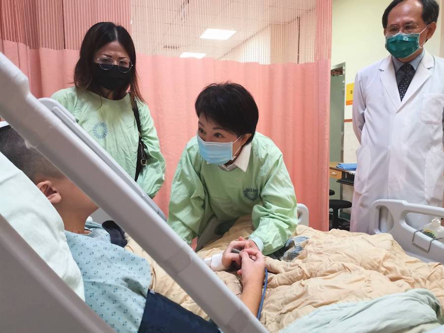 5天內兩度探視宋同學 盧市長：壞人都抓起來了