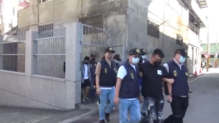 大甲警全數逮捕毀損車輛5名嫌犯送辦