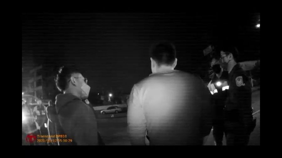 10餘男女深夜出遊爭風吃醋全部進警局