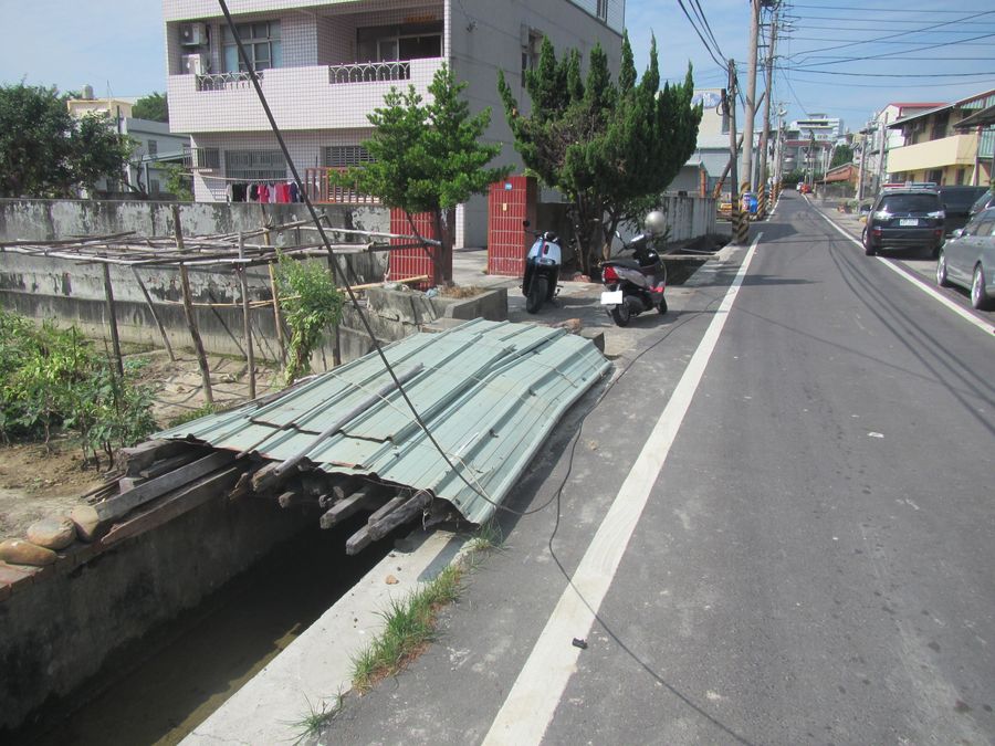 電線掉落害婦人騎機車自摔險釀人命