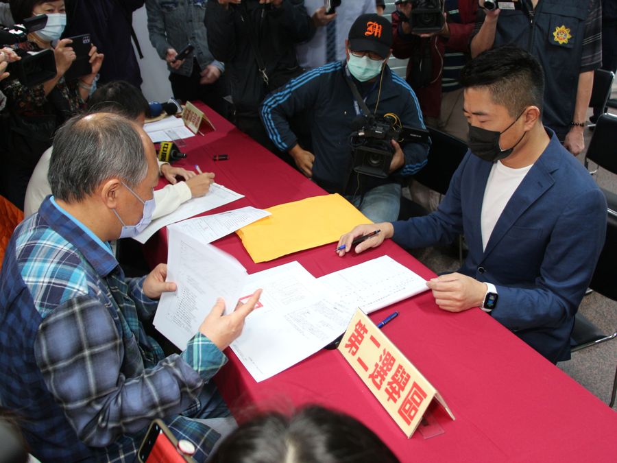顏寬恒登記立委補選 「做事，不必講幹話」