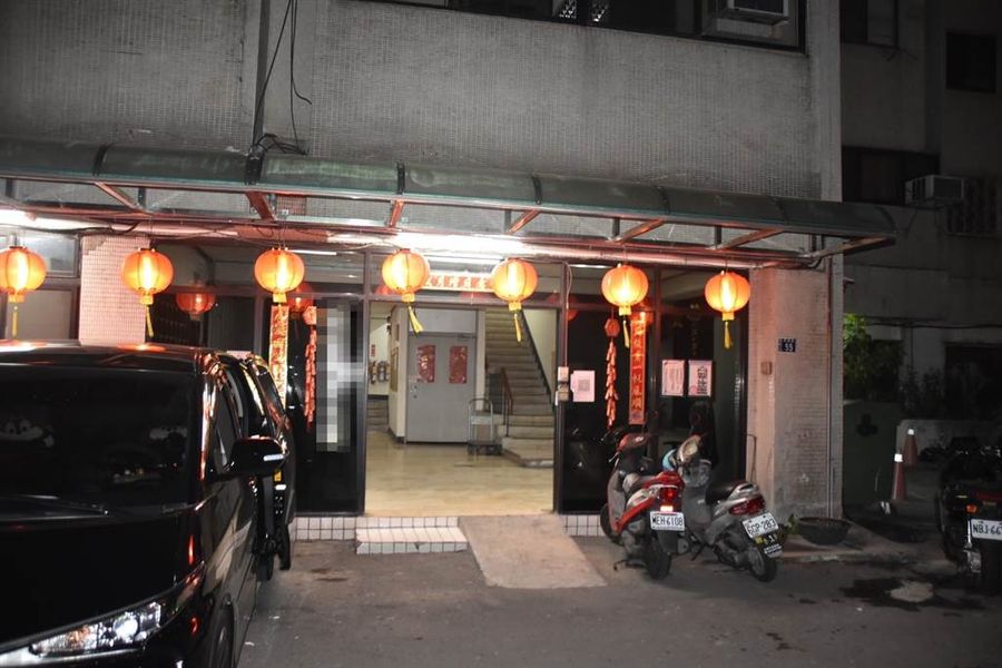 台中西區男子深夜頭部中彈 疑欠債自戕殞命