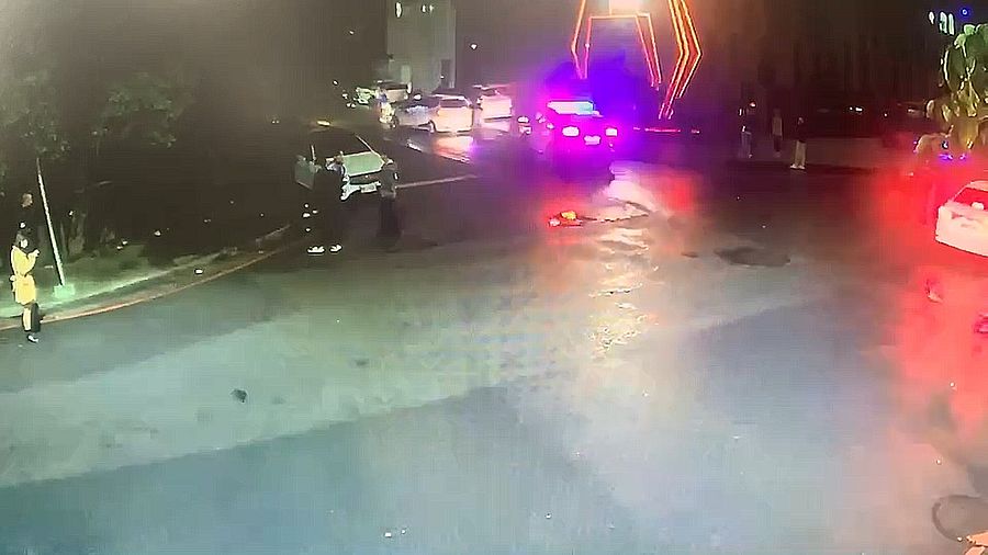Superhouse夜店酒客叫囂 爆推擠衝突