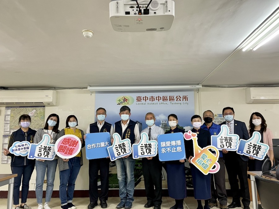 感謝有您！各界慷慨解囊助興中街受災戶　中市府贈感謝狀　