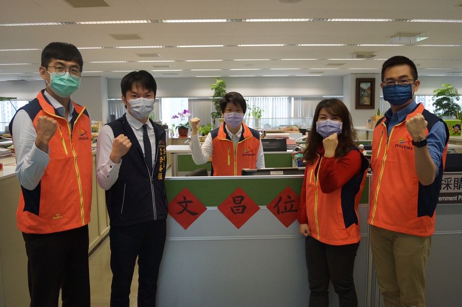 中市法制局「文昌位」再創傳奇 座位主人一舉囊括司法官、執行官、律師、法制金榜