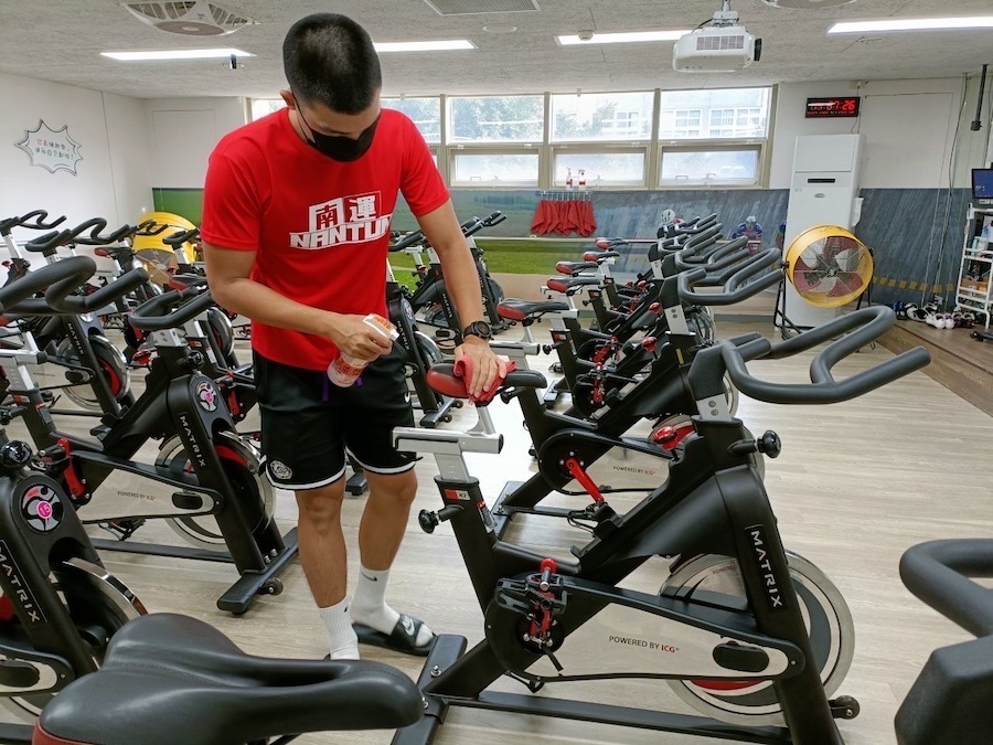 連假不打烊 中市國民運強化清消 運動局長：防疫不鬆懈
