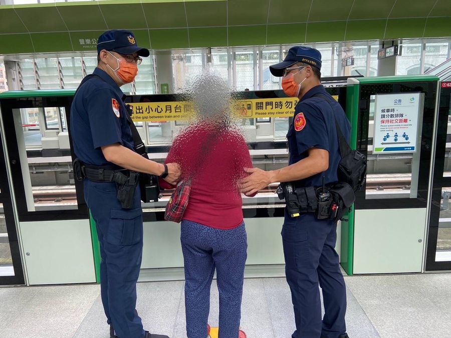 七旬失智嬤迷途 捷運暖警找到回家的路