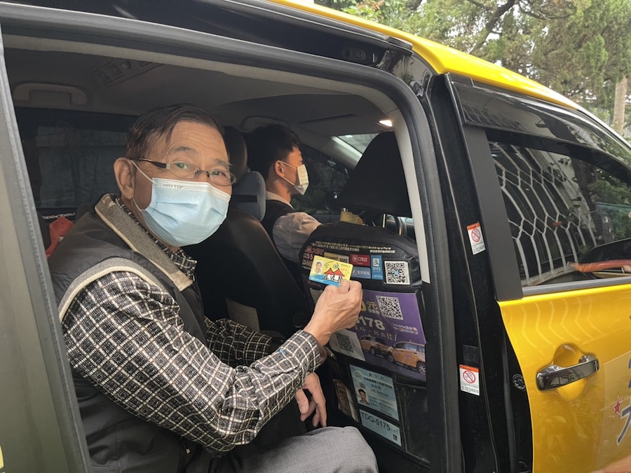 補助提高獲肯定 中市敬老愛心卡搭計程車人次大幅提升