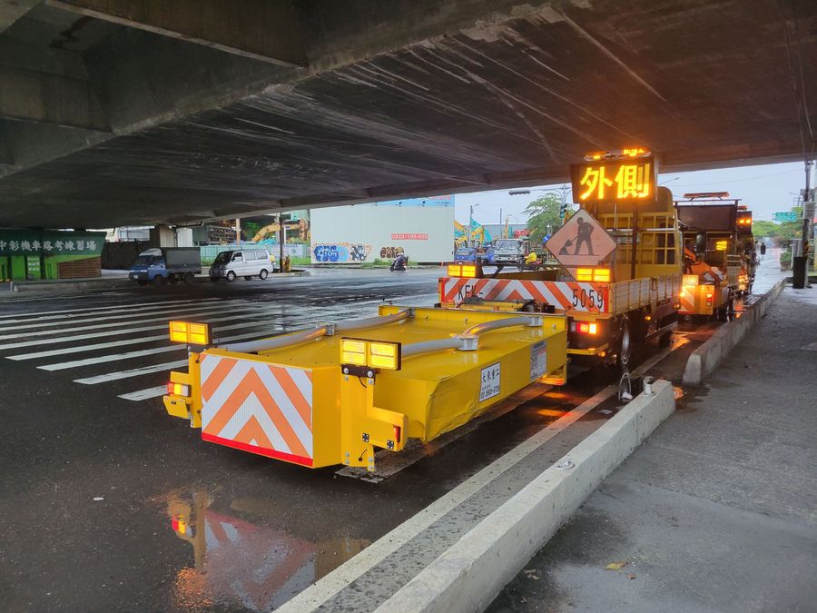 中市警針對快速公路事故租用緩撞車協勤