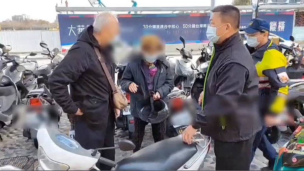 「228連假驚魂記！八旬翁忘記車停哪 烏日警不到3小時尋獲」