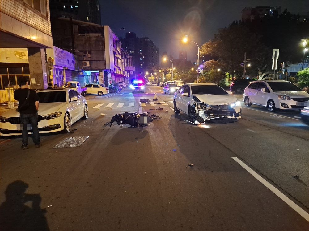 路口安全小撇步 減速慢行擺頭看