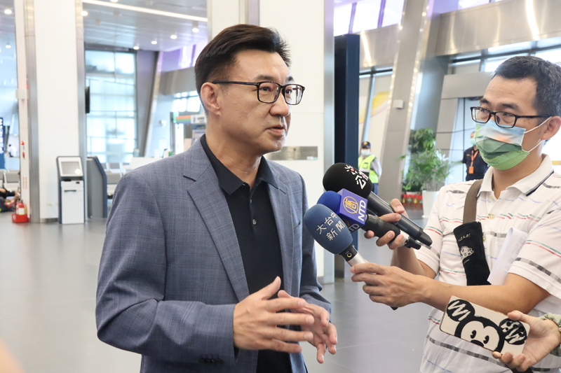 江啟臣爭取擴大台中—金門往返航班