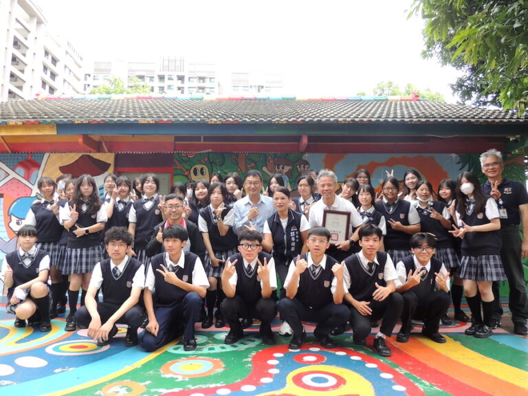 彩虹村延續素人創意！ 中市大明高中青春彩繪注入新生命