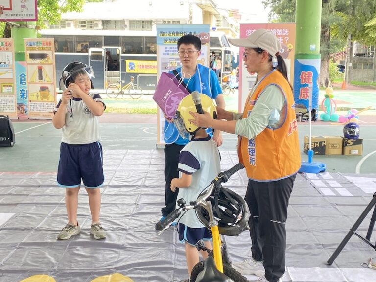 中市道安團隊愛的叮嚀 快樂放暑假也要注意交通安全