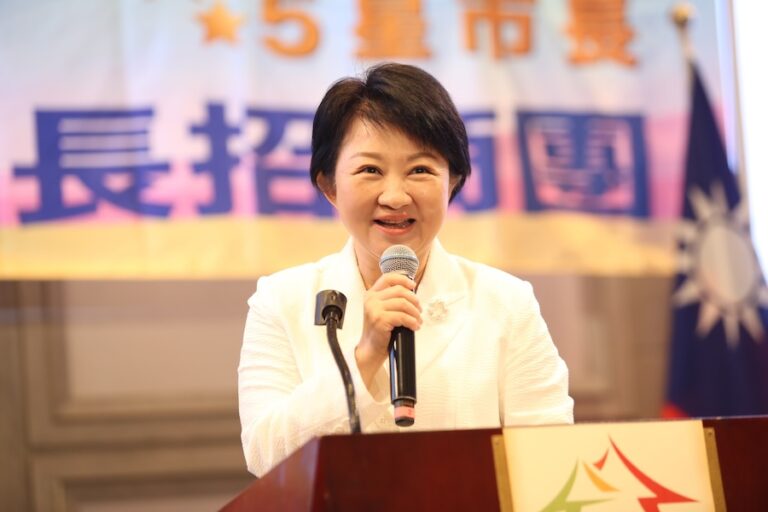 南加州僑宴500人座無虛席！盧市長發表「台中翱翔、台灣起飛」演說