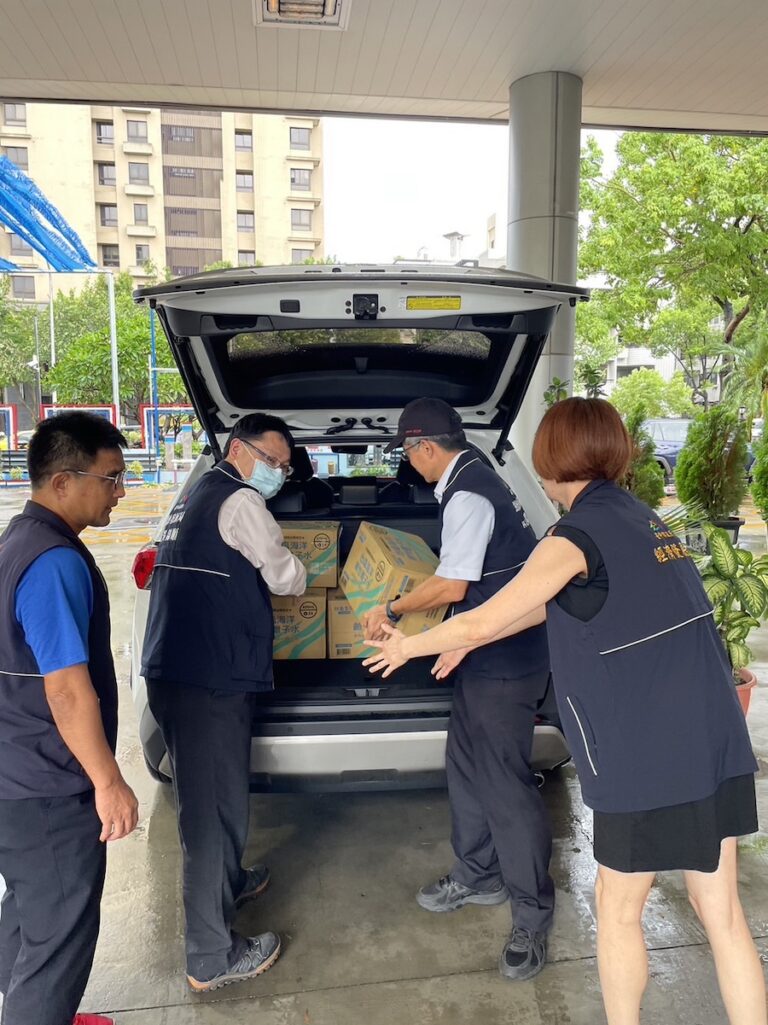 中市經發局籌措飲用水物資 2千箱礦泉水預計今晚送抵和平