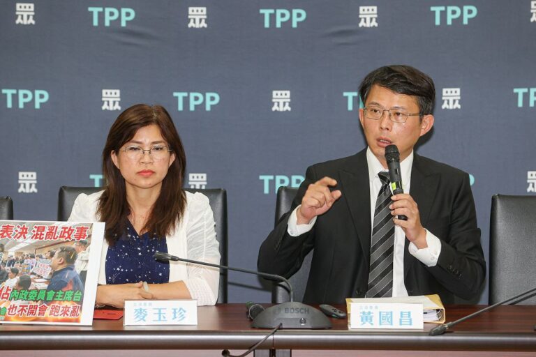 白批綠鬧場剝奪立委質詢權