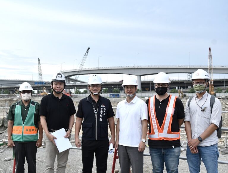 打造全國首座「雙館」國際級台中巨蛋！ 運動局長視察工程進度慰勉團隊