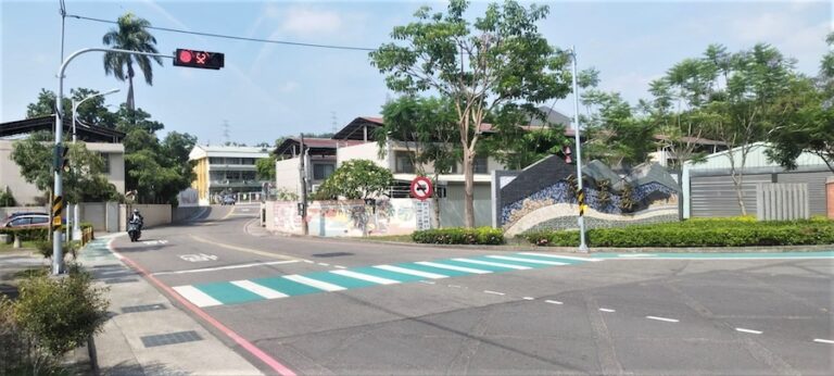 霧峰阿罩霧公園交通升級 中市府增設號誌、綠斑馬守護行人