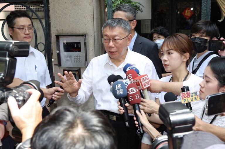京華城案 柯文哲列被告