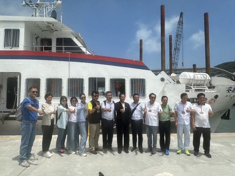 大陸開放赴馬祖旅遊首批旅客抵達