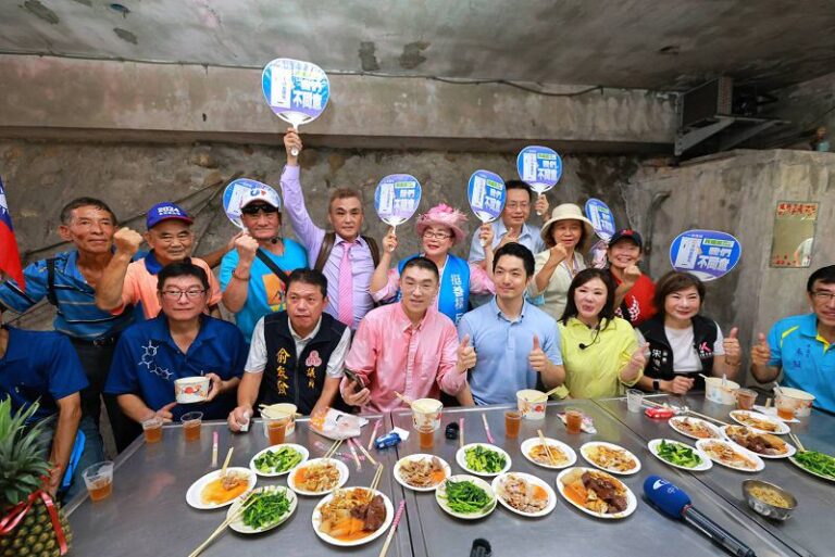 蔣萬安到安樂市場掃街力挺謝國樑
