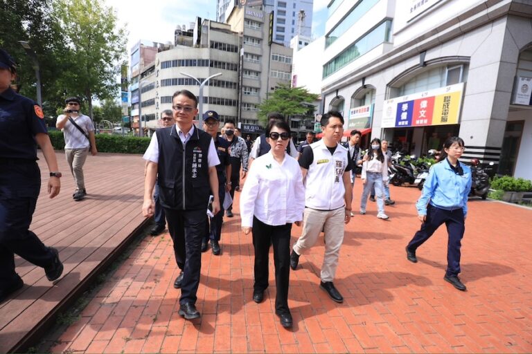 捍衛行人絕不寬貸！中市府祭鐵腕「無限期公車大執法」 盧市長：不容許任何零星事故