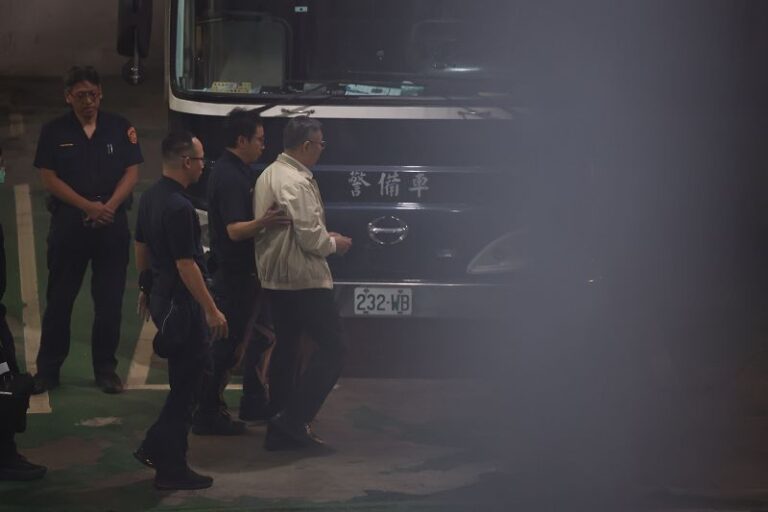 涉貪污圖利罪涉嫌重大 柯文哲羈押禁見