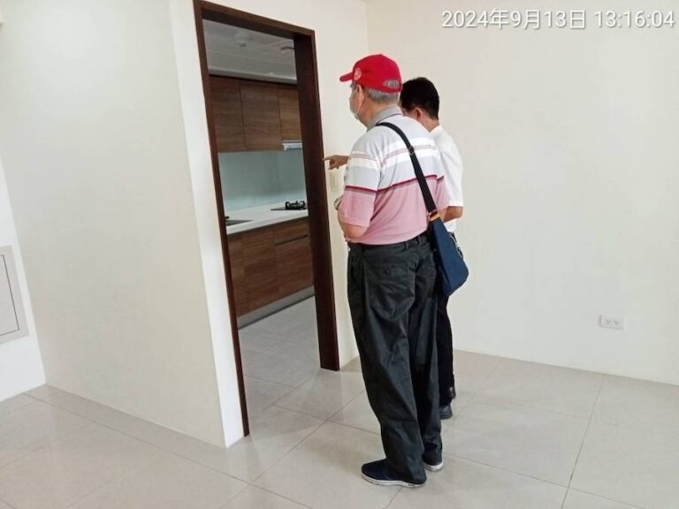 步登公寓換居電梯大樓！ 中市首例長者換居簽約點交入住社宅