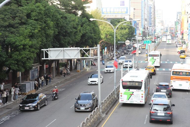 國慶假期避車潮 中市交通局籲多利用台74銜接國4