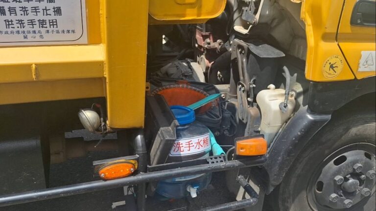 全國首創！中市垃圾車加裝「行動洗手桶」 便民貼心保清潔