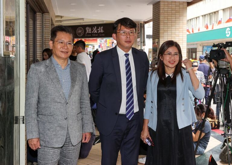 朝野餐敘無共識 黃國昌質疑政院說一套做一套