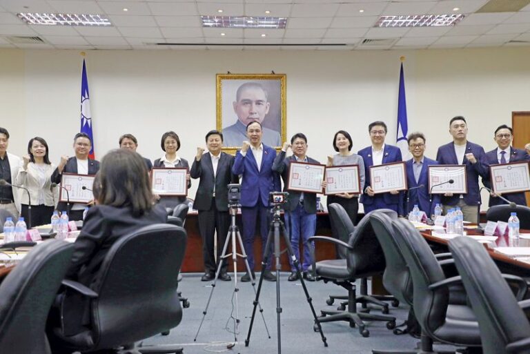 朱立倫：祖國只有中華民國 我們是炎黃子孫