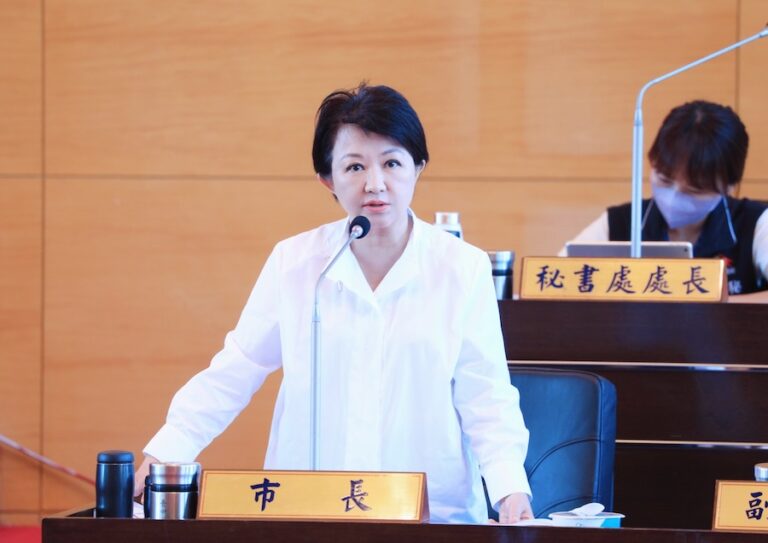 議員支持市府祭鐵腕嚴管公車業 盧市長：多管齊下守護交通安全