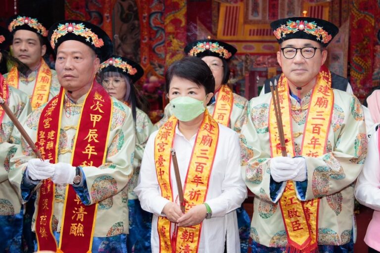 盛況空前！中市豐原慈濟宮百年建醮封街普渡1.5萬桌 盧市長祈求國泰民安