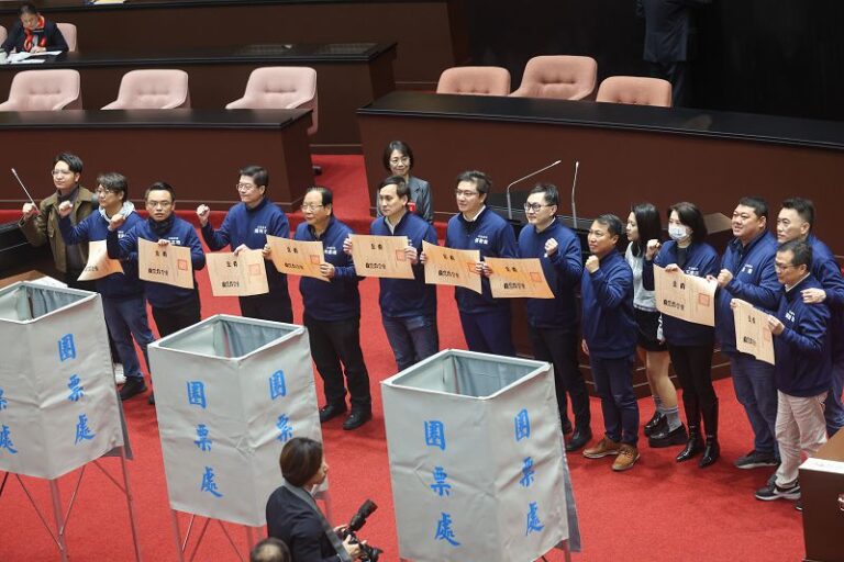 大法官同意權七位被提名人全遭封殺
