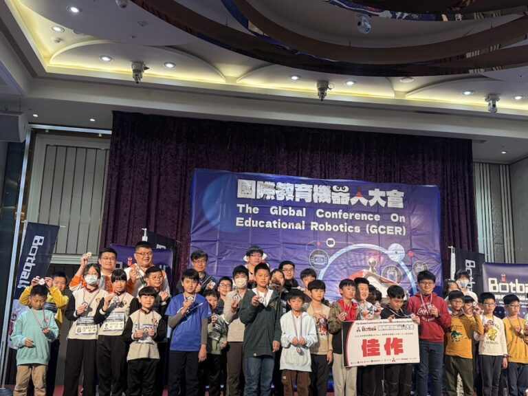 機器人大會JBC開放挑戰台中站登場 全國107組國中小隊伍同場競技