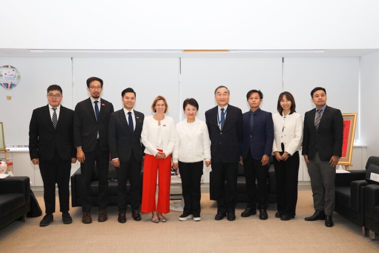 英國在台辦事處代表包瓊郁率團拜會中市府 盧市長「女力惺惺相惜」：盼多方交流合作