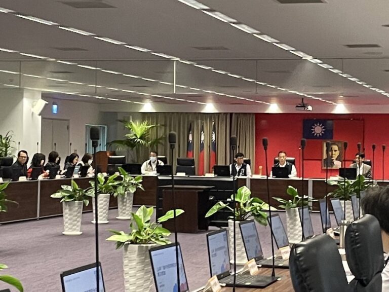 中市府跨局處研商登革熱防治工作 衛生局籲請民眾落實孳生源清除