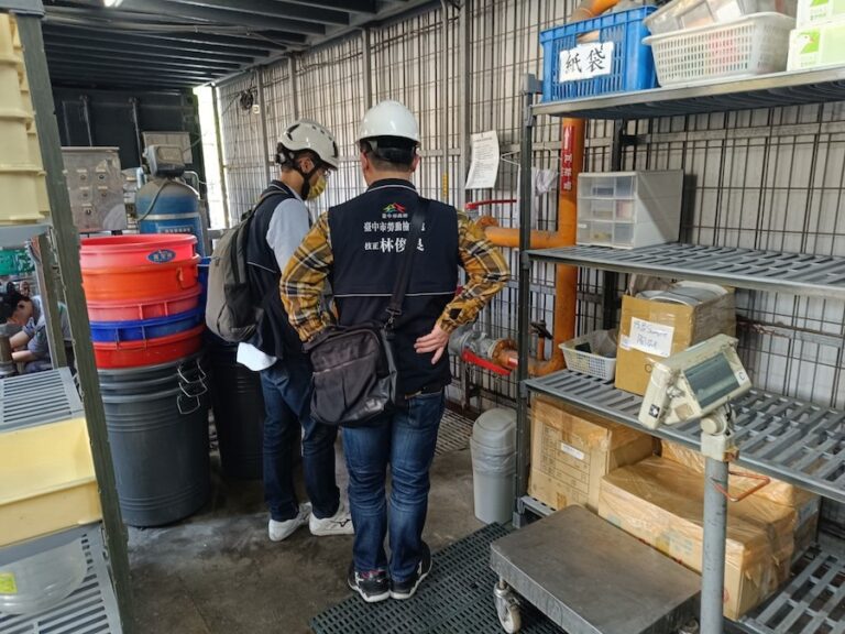 中市府首波大型用氣餐飲業稽查 4業者廚房環境標示缺失 現場勸導改善